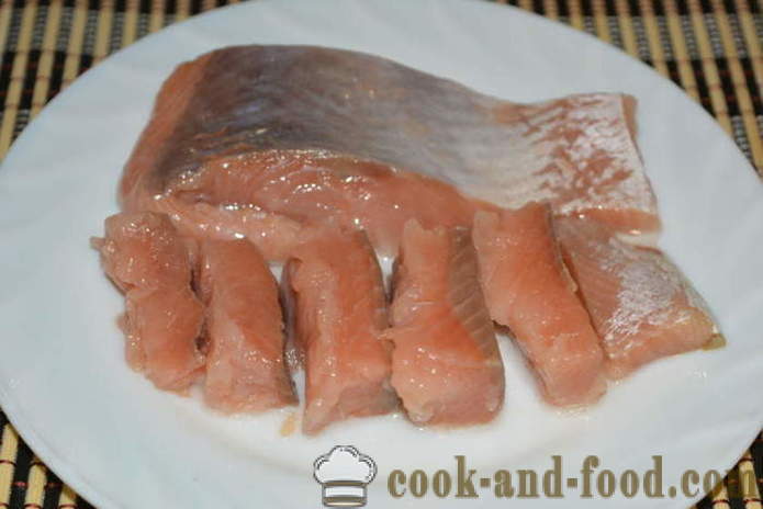 Salmón rosado salada como el salmón del Atlántico - deliciosa salmuera salmón rosado en casa, paso a paso las fotos de la receta