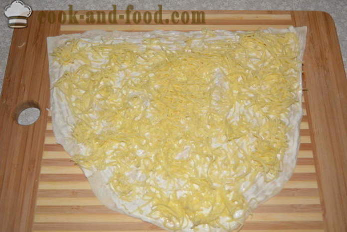 Un simple rollo de pan de pita con los espadines, queso y huevos - a cocinar una hogaza de pan de pita con los espadines, un paso a paso de la receta fotos