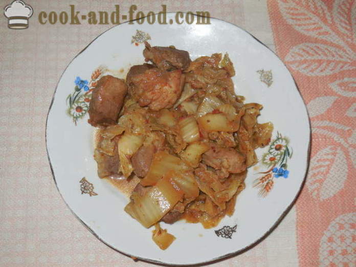 Cerdo con kimchi en Corea - kimchi como una patata frita con carne, un paso a paso de la receta fotos