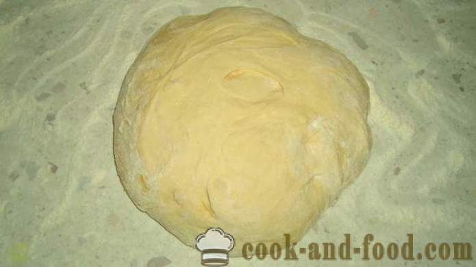 Bollos de levadura con semillas de sésamo en el horno - Cómo hacer un pan con semillas de sésamo en su casa, fotos paso a paso de la receta