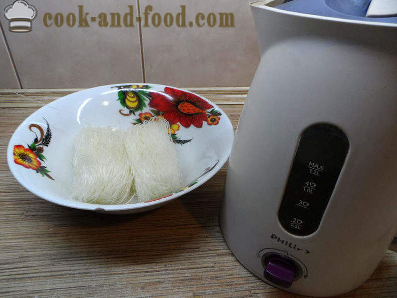 Una deliciosa ensalada con verduras y Funchoza - cómo preparar una ensalada en casa Funchoza, fotos paso a paso de la receta