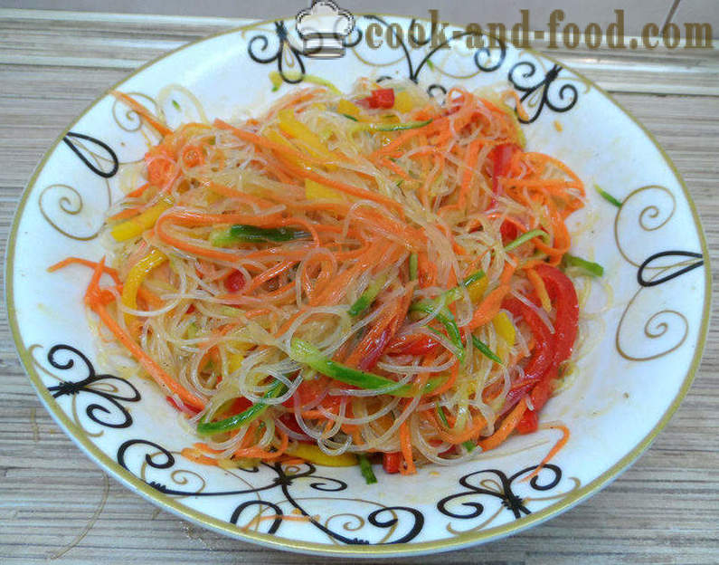 Una deliciosa ensalada con verduras y Funchoza - cómo preparar una ensalada en casa Funchoza, fotos paso a paso de la receta