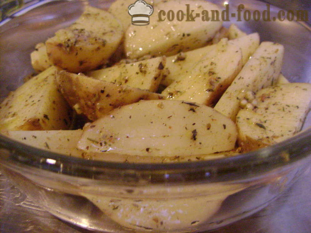 Patatas cocidas al horno con una corteza - rodajas de patata cocidas al horno como en el horno, con un paso a paso fotos de la receta