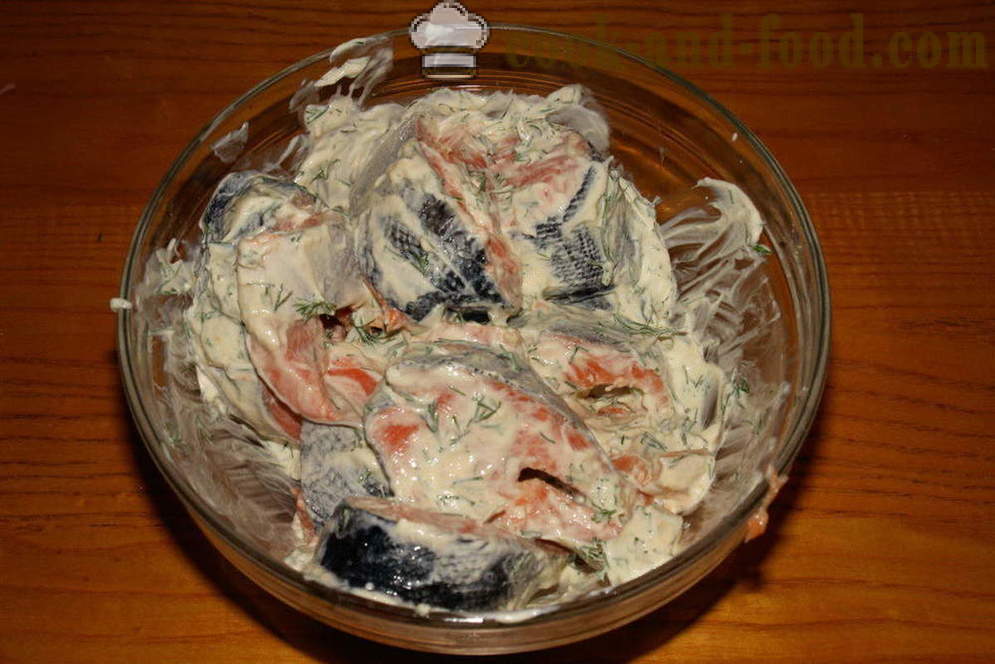 Salmón al horno en el horno - como hornear salmón sabrosa en el horno en la manga, receta poshagovіy con una foto
