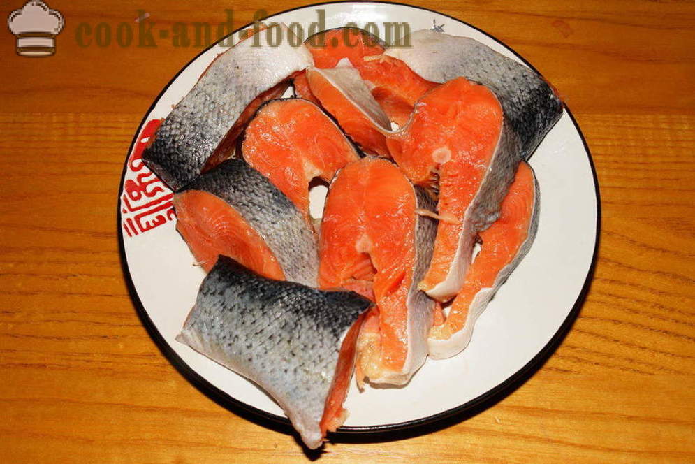 Salmón al horno en el horno - como hornear salmón sabrosa en el horno en la manga, receta poshagovіy con una foto