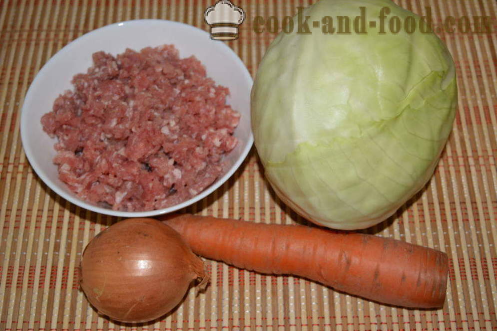 Repollo estofado de carne picada en skovorode- cómo cocinar un delicioso estofado de col con carne picada, un paso a paso de la receta fotos