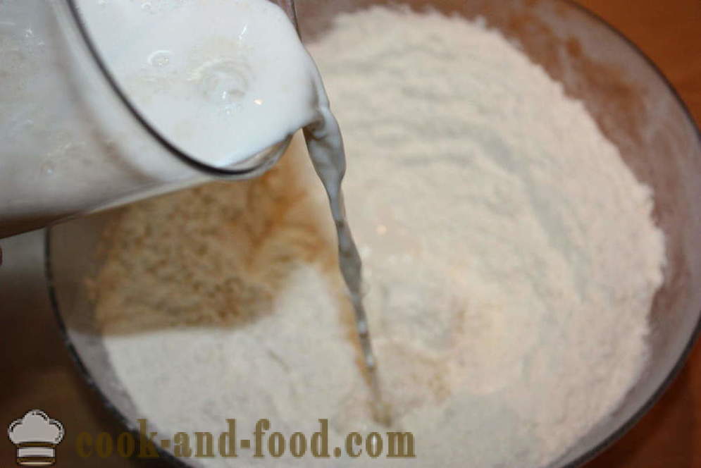 Mantequilla de masa de levadura para bollos y pasteles - Cómo hacer la pasta de mantequilla magnífica levadura, un paso a paso de la receta fotos