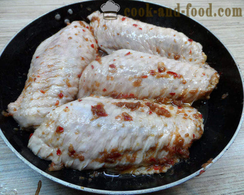Alas de pavo al horno - Cómo cocinar un pavo alas son deliciosos, con un paso a paso las fotos de la receta