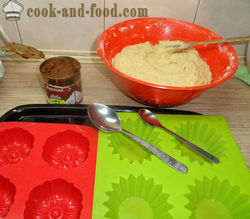Bizcochos simples en yogur o crema agria con sémola - cómo hacer pasteles en latas, fotos paso a paso de la receta