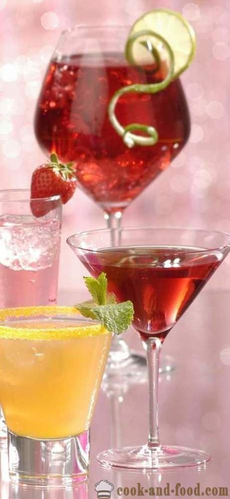 Bebidas 2017 de Año Nuevo y cócteles festivos en el año del gallo - alcohólica y no alcohólica
