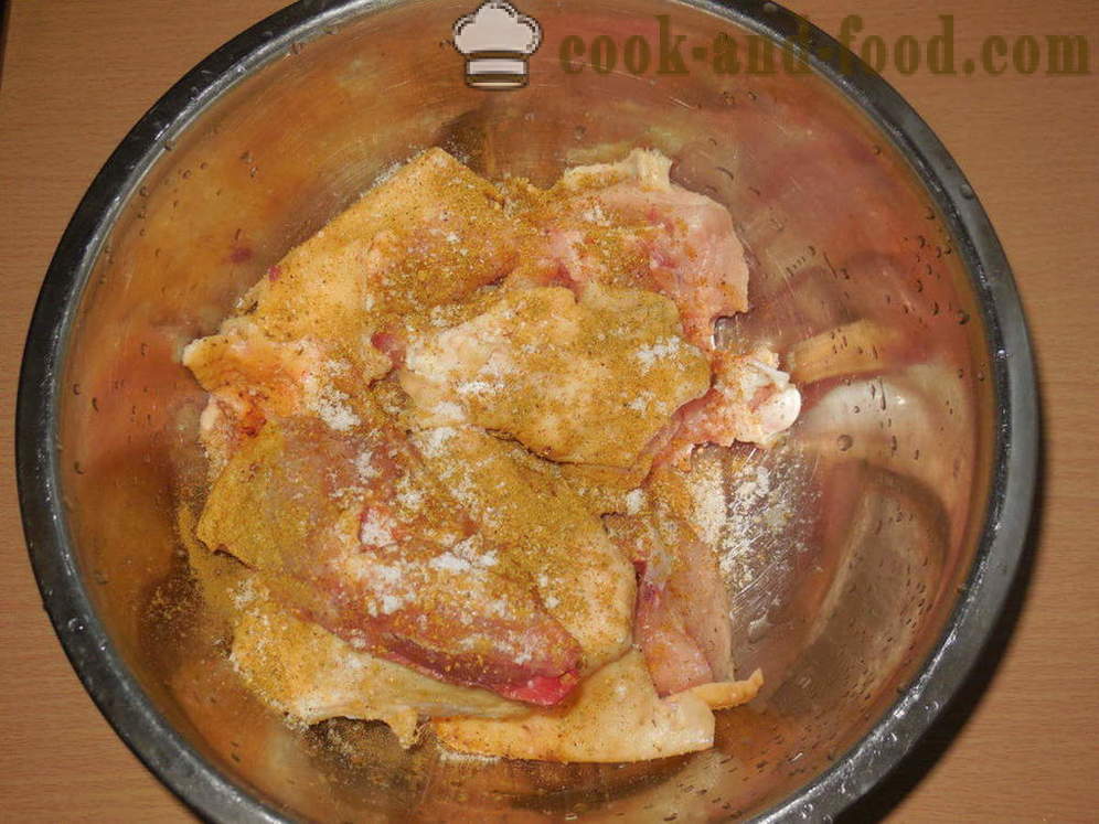 Estofado de pollo en la olla en el horno en su jugo - a cocinar el pollo en la olla con verduras, un paso a paso de la receta fotos