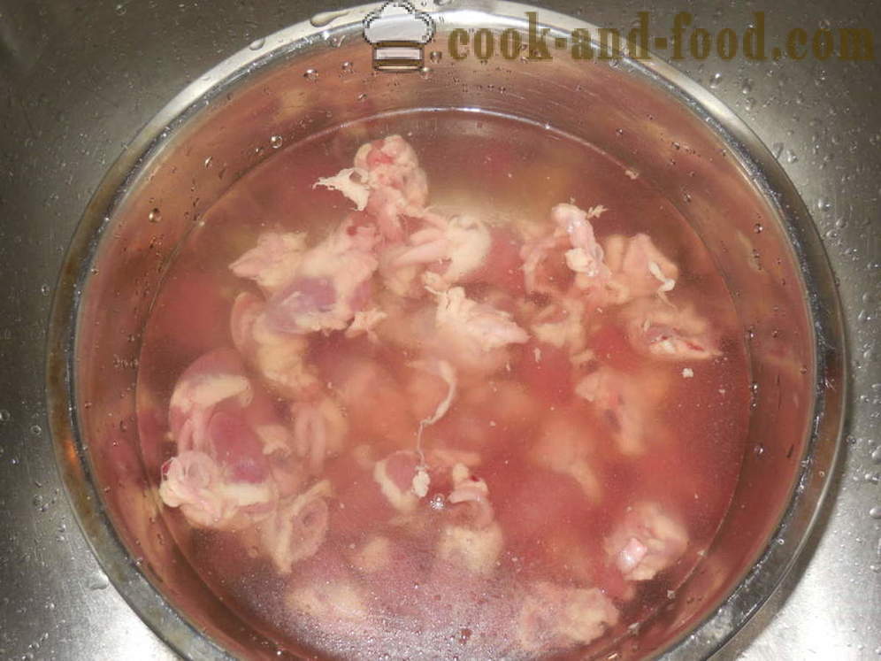 Sopa con fideos caseros y los corazones de pollo - Cómo cocinar sopa de pollo en multivarka, fotos paso a paso de la receta