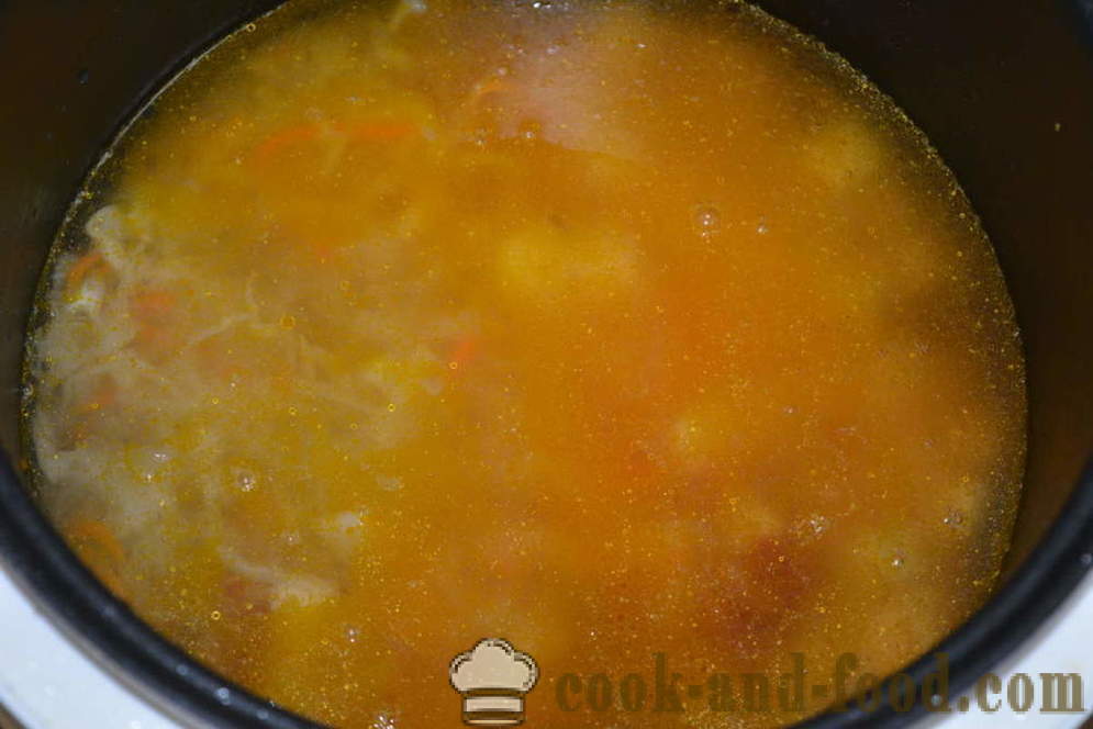 Amarga sopa de col con carne multivarka - cómo cocinar sopa de col fermentada en multivarka, paso a paso las fotos de la receta