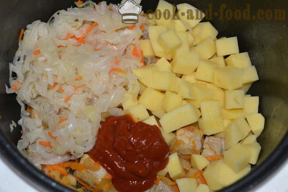 Amarga sopa de col con carne multivarka - cómo cocinar sopa de col fermentada en multivarka, paso a paso las fotos de la receta