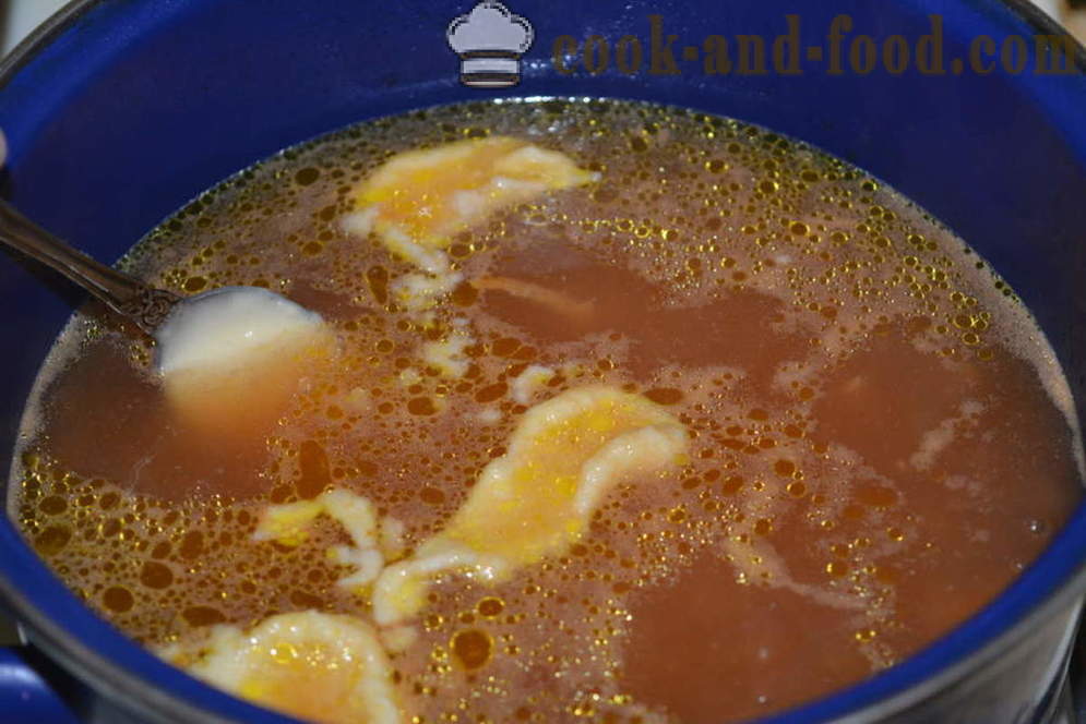 Sopa de carne con carne y bolas de masa hecha de harina y huevos - cómo cocinar sopa de carne picada con albóndigas, un paso a paso de la receta fotos