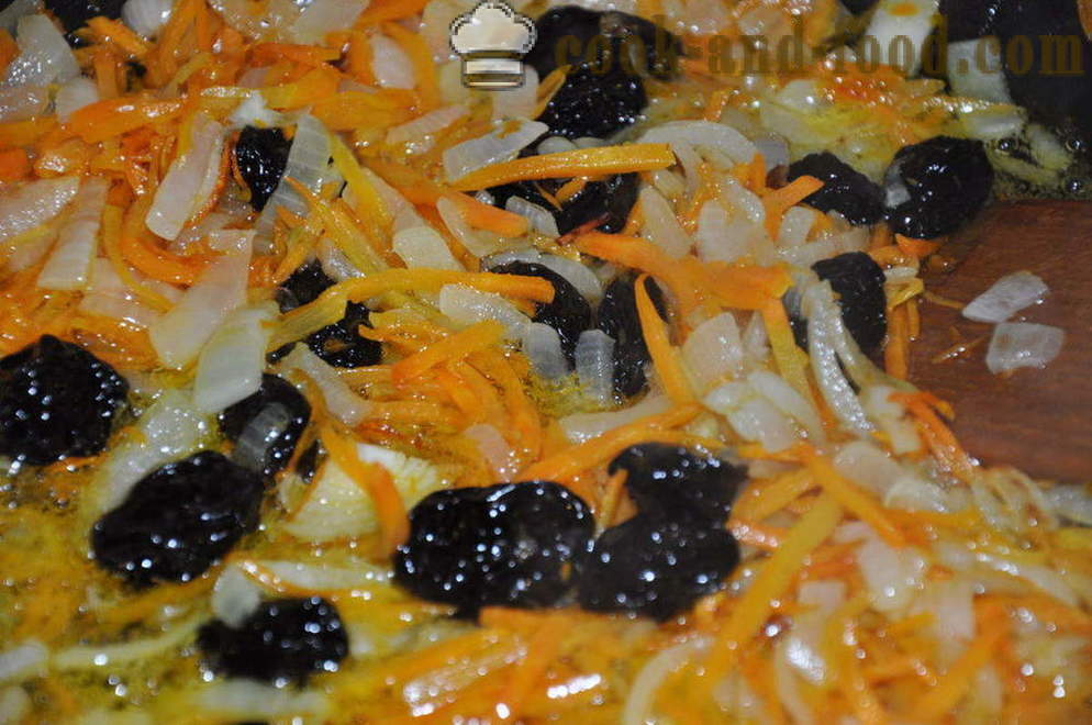 Delicioso estofado de col con ciruelas en una cacerola - cómo cocinar el repollo cocido con ciruelas, un paso a paso de la receta fotos