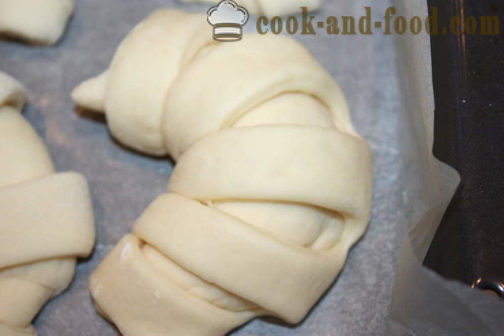 Croissants con crema - cómo hacer cruasanes en casa, fotos paso a paso de la receta