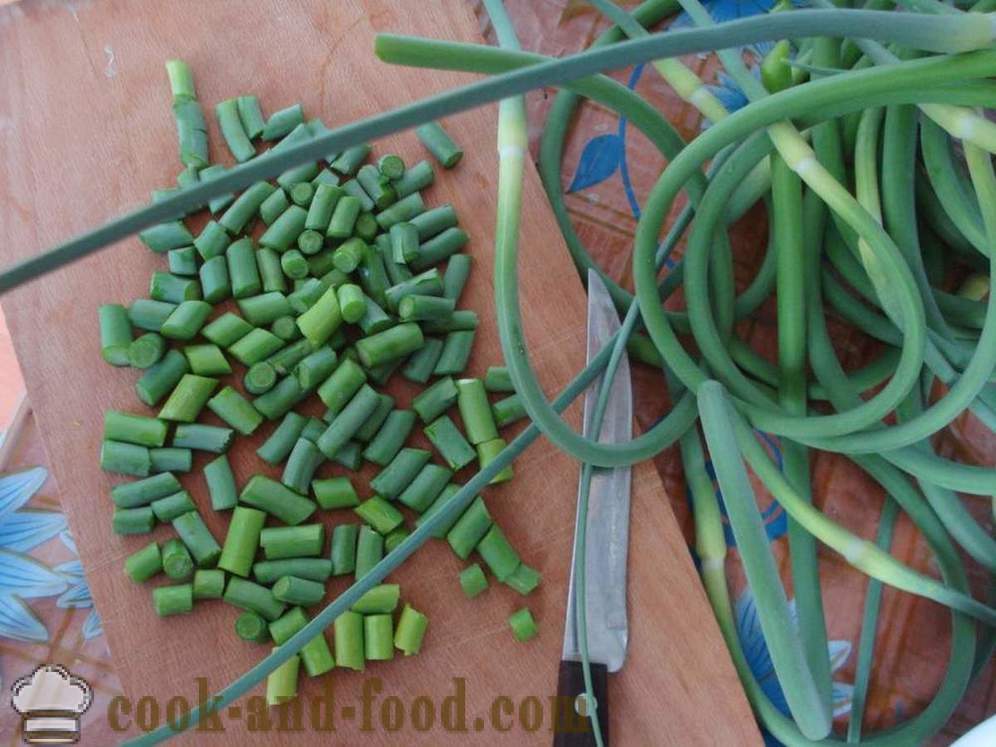 Flechas de ajo en la mayonesa o ensalada inusual de flechas de ajo - Cómo cocinar un delicioso flechas de ajo, un paso a paso de la receta fotos