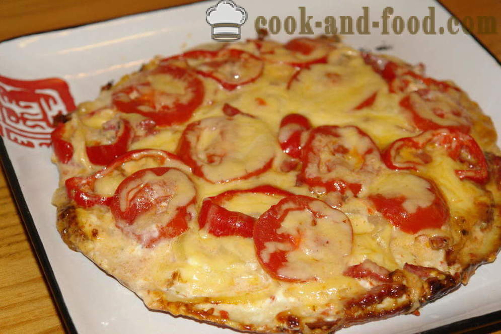 Sin levadura pizza rápida en el molde durante 10 minutos - cómo cocinar una pizza en la sartén rápidamente, paso a paso las fotos de la receta