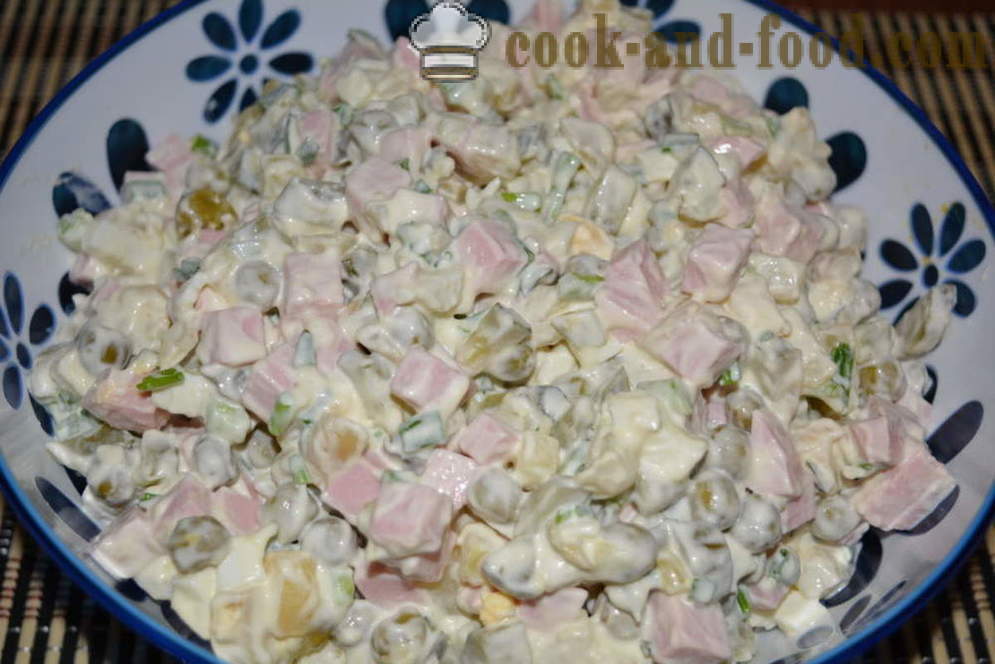 Ensalada con salchichas y pepino - cómo hacer una ensalada de chorizo, un paso a paso de la receta fotos