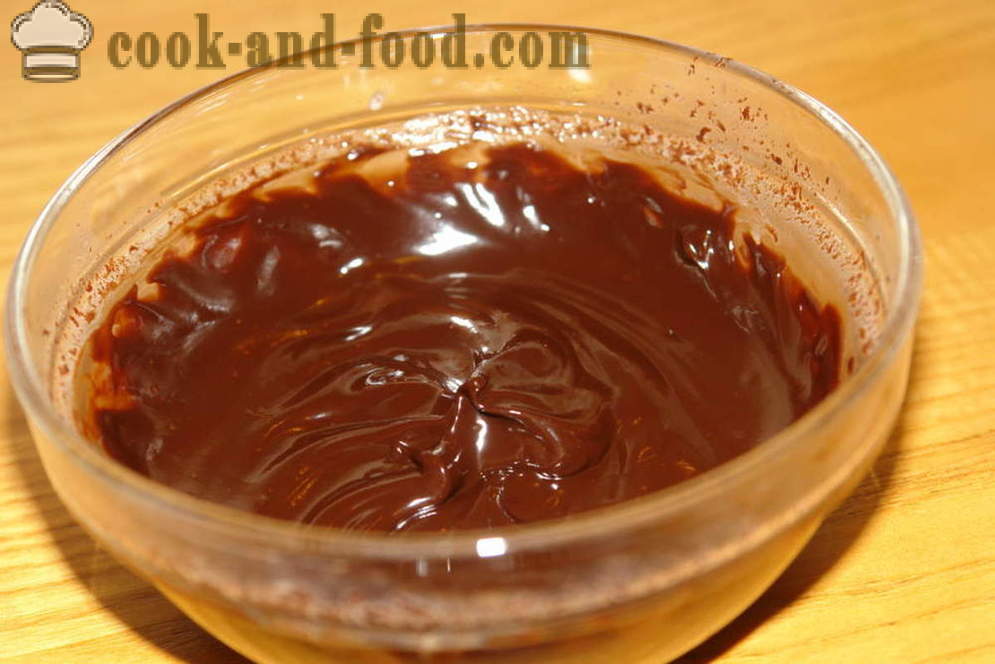 Un delicioso bizcocho de chocolate con crema agria - cómo hacer un pastel de chocolate, un paso a paso de la receta fotos