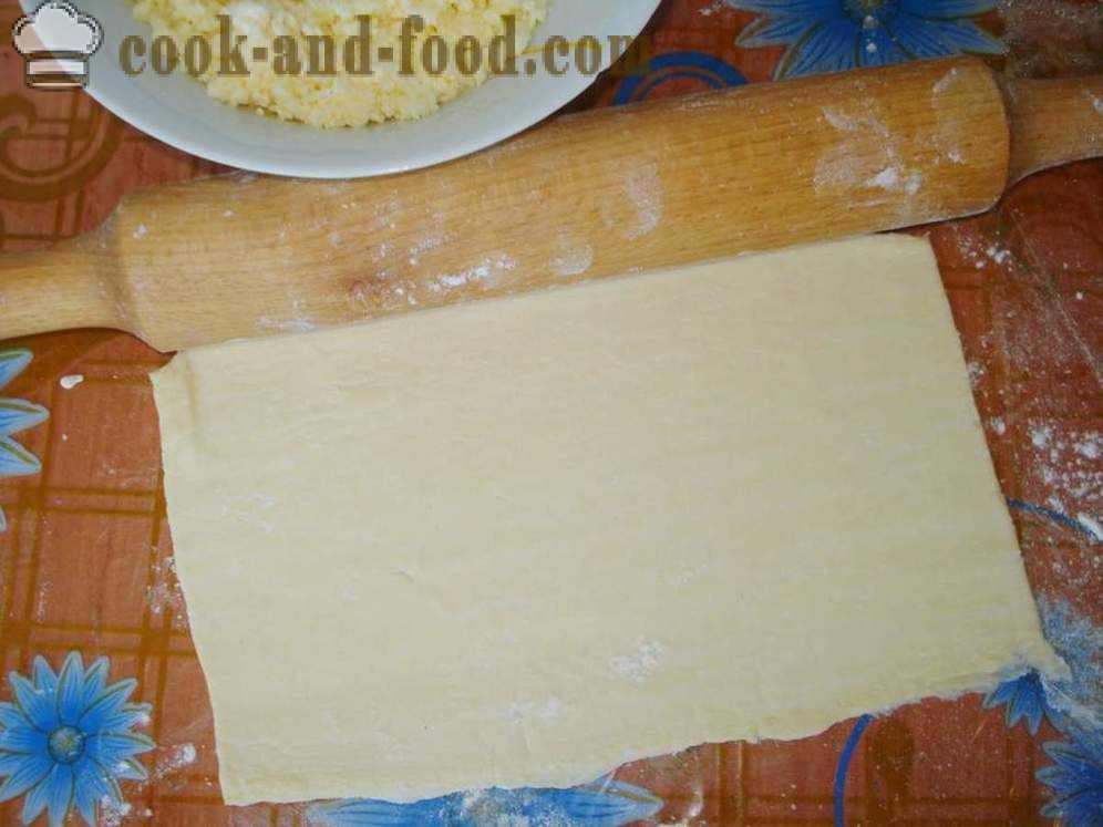 Soplos con el hojaldre de queso - paso a paso, cómo hacer masa de hojaldre con queso en el horno, la receta con una foto