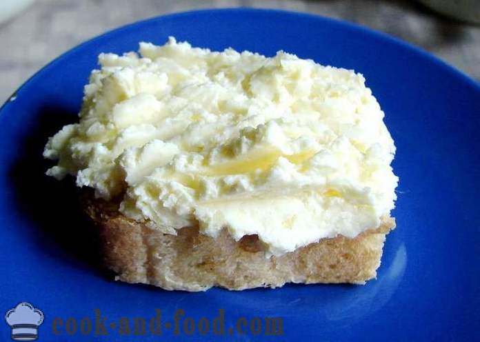 Queso sándwich de mantequilla de ajo - cómo cocinar la mantequilla de queso, una receta sencilla con una foto