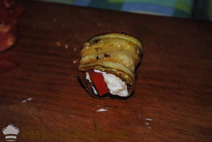 Rollos de calabacín con queso, ajo y mayonesa - Cómo hacer rollos de calabacín, un paso a paso de la receta fotos