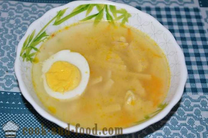 Sabrosa sopa de pollo con fideos en multivarka - sin patatas
