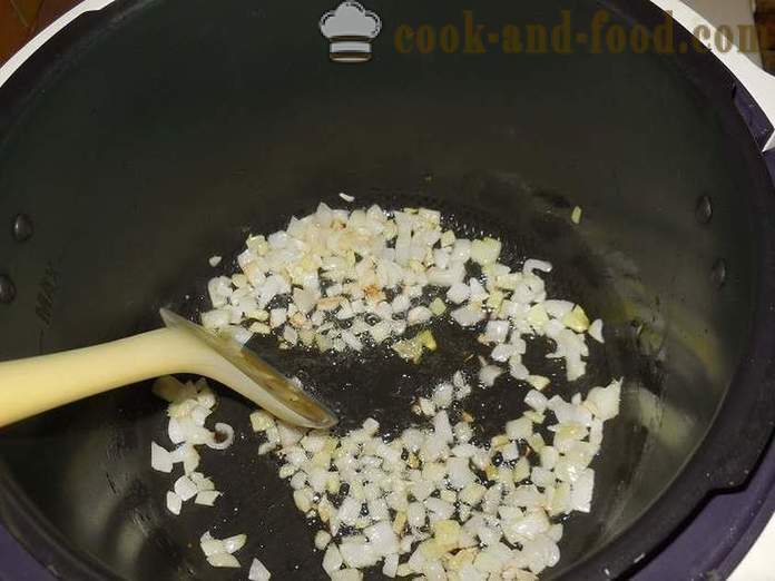 Berenjena guisada en crema agria con el ajo como setas - cómo cocinar la berenjena guisada con crema agria, un paso a paso de la receta fotos