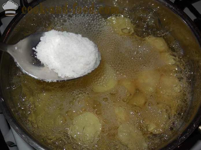 Deliciosas patatas a la crema agria con eneldo y ajo - cómo cocinar un delicioso patatas nuevas, una receta sencilla con una foto