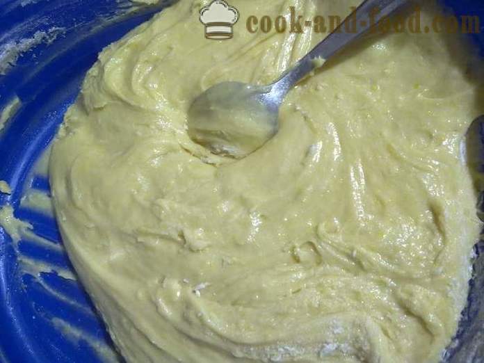 Torta sencilla y deliciosa con la cuajada - cómo cocinar un pastel de crema de queso - un paso a paso de la receta fotos
