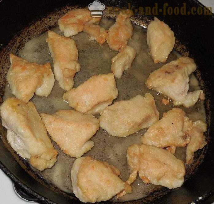 Cómo cocinar el pollo en una sartén con almidón - jugoso y sabroso - la receta con una foto