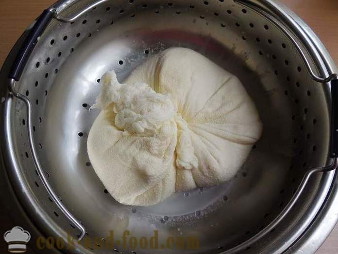 Cómo hacer queso fresco hecho en casa de la leche - una receta sencilla y paso a paso foto