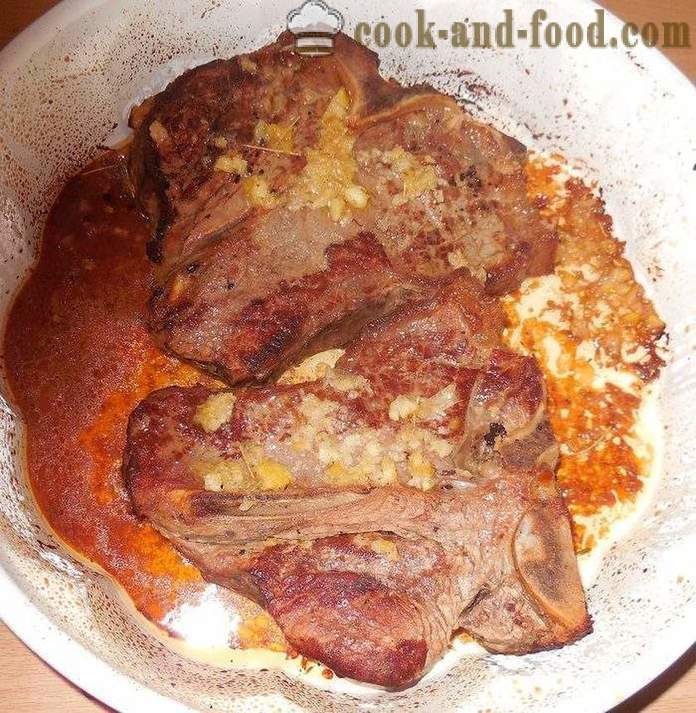 Filete de carne deliciosa y jugosa o cerdo Ti Bon - la cocina llena de carne para asar - un paso a paso de la receta fotos