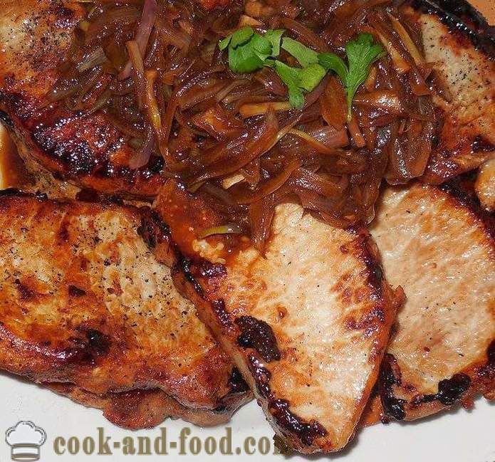 Jugosa carne de cerdo con cebolla - cómo cocinar un delicioso filete en multivarka - un paso a paso de la receta fotos