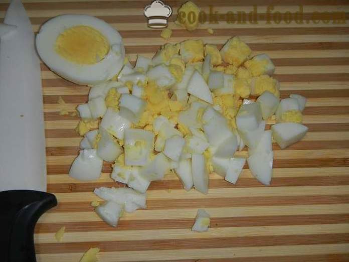 Ensalada simple de hígado de pollo - paso a paso la receta para las capas de ensalada de hígado (con fotos).