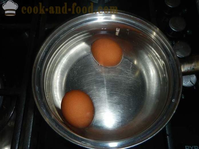 Albóndigas deliciosas rellenas con huevos y queso - cómo cocinar albóndigas con relleno, un paso a paso la receta con las fotos.