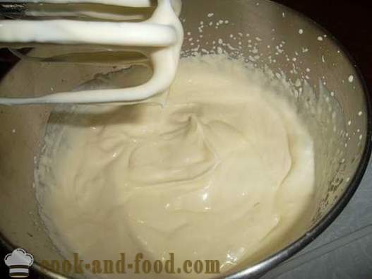 Clásico pastel de crema agria. Receta con fotos. Cómo cocinar rápido y fácil.