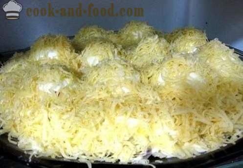 Huevos rellenos con queso y ajo - platos fríos, la receta con una foto