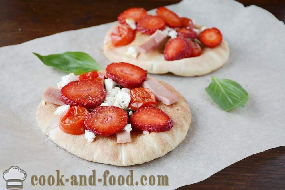 Pizza, sopa y pastel con fresas para el almuerzo - recetas video en el país